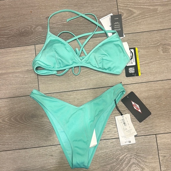 RVCA Other - RVCA 2 piece Aqua Bikini Set size Small